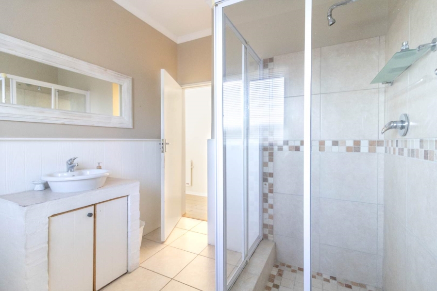 3 Bedroom Property for Sale in Sandbaai Western Cape